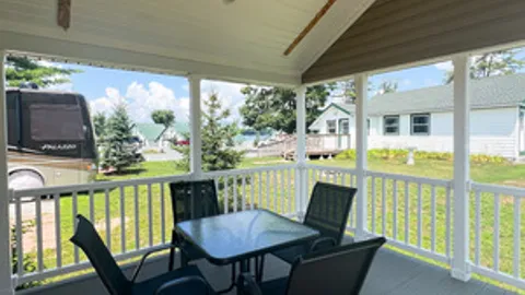 Parkview Cottage - St. Helena (4 Person) — image 13 of 13