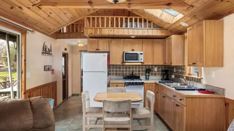 Vacation Home Rental — image 2 of 16
