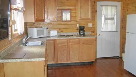 Log Home — image 2 of 4