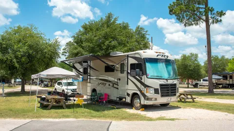 Premium Pull-Thru RV Sites — image 2 of 4