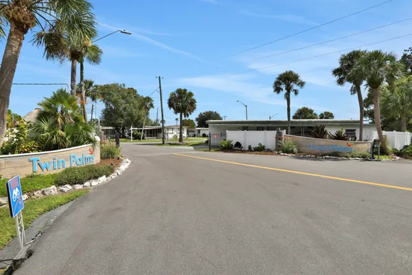 Twin Palms MHC, Lakeland, Florida campground