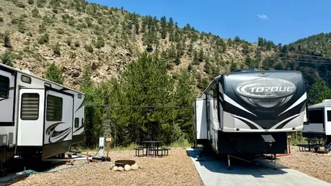 Long Back-In RV Site — image 2 of 7