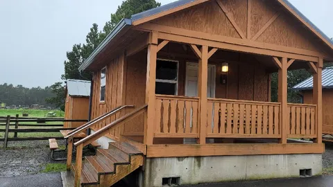 Cabin — image 1 of 6