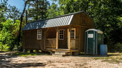 Cabin 1 - Large — image 2 of 8