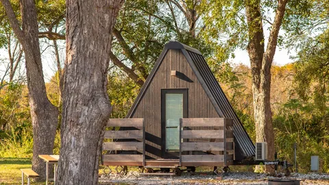 Bosque Cabin — image 1 of 6