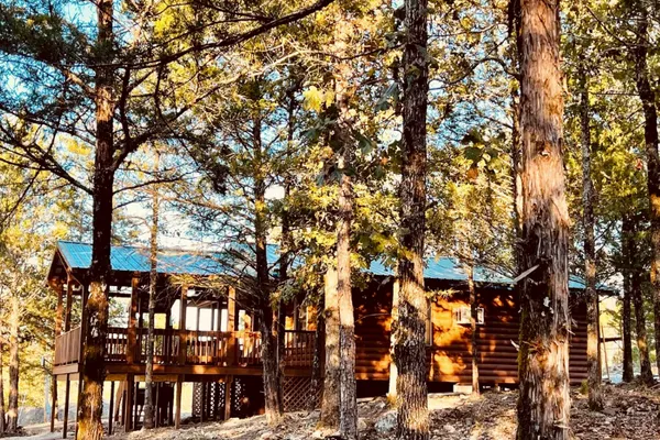 Pine Creek Hideaway Cabins & RV Resort – photo 1