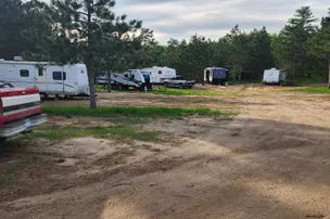 Daisy Lake RV Campground – photo 2