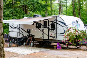 Yogi Bear's Jellystone Park™ Camp-Resort: Androscoggin Lake – photo 5