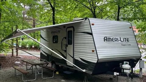 RV Rental 22 Foot — image 1 of 5
