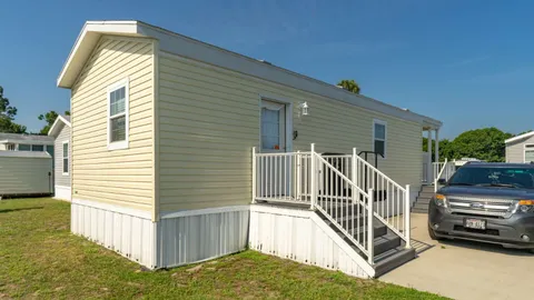 Standard Cottage 1 Bedroom — image 2 of 4