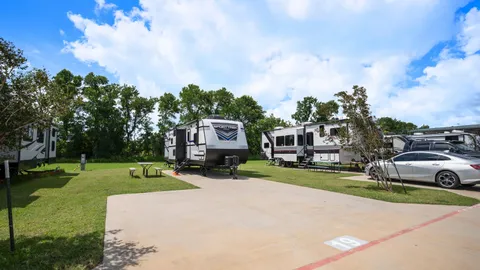 Back-In Standard RV Site — image 2 of 6