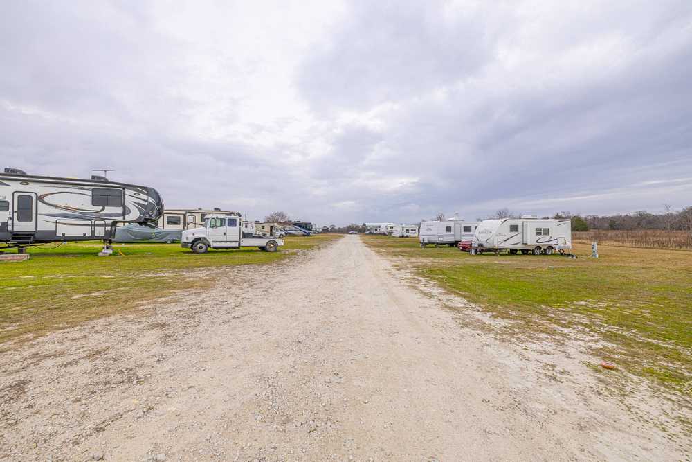 Route 6 RV Park, Calvert, Texas - Photo 3