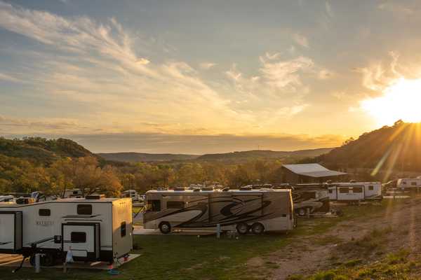 Red Carpet Back-In RV (Unlevel)