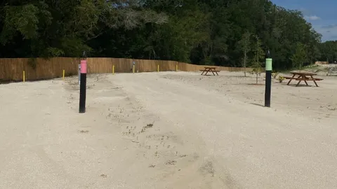 30/50 Full Hookup Pull in/Back out RV Site KW (PF) — image 2 of 3