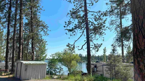 50/30/20 Amp Full Hookup Hill Side RV Site — image 1 of 16
