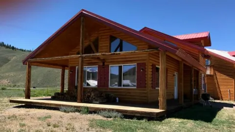 Lodge Cabin — image 2 of 2