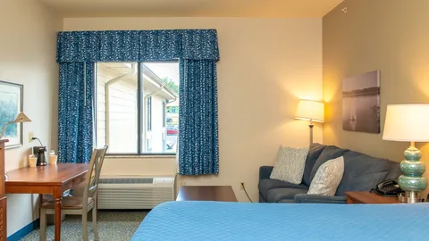 1 King Bed — image 2 of 5
