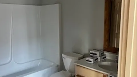 Pond/Beach Front One Bedroom/Loft Cottage — image 2 of 7