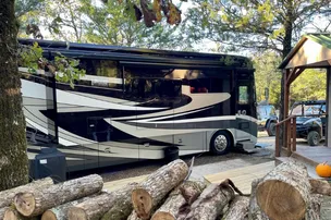 Pine Creek Hideaway Cabins & RV Resort – photo 2