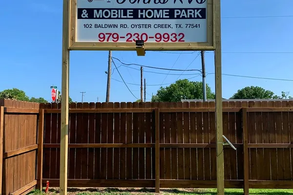 Johns RV Park – photo 1