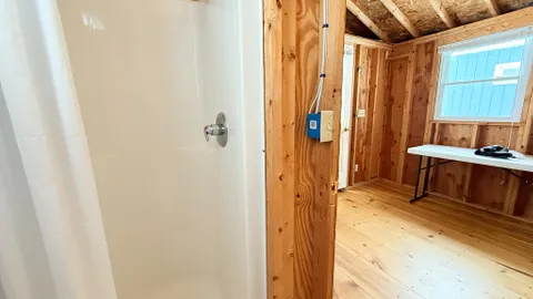 Bear Necessity Cabin 49 - Sleeps 6 — image 16 of 16