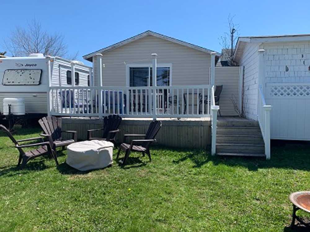 Bachelor/Open Concept Cottage