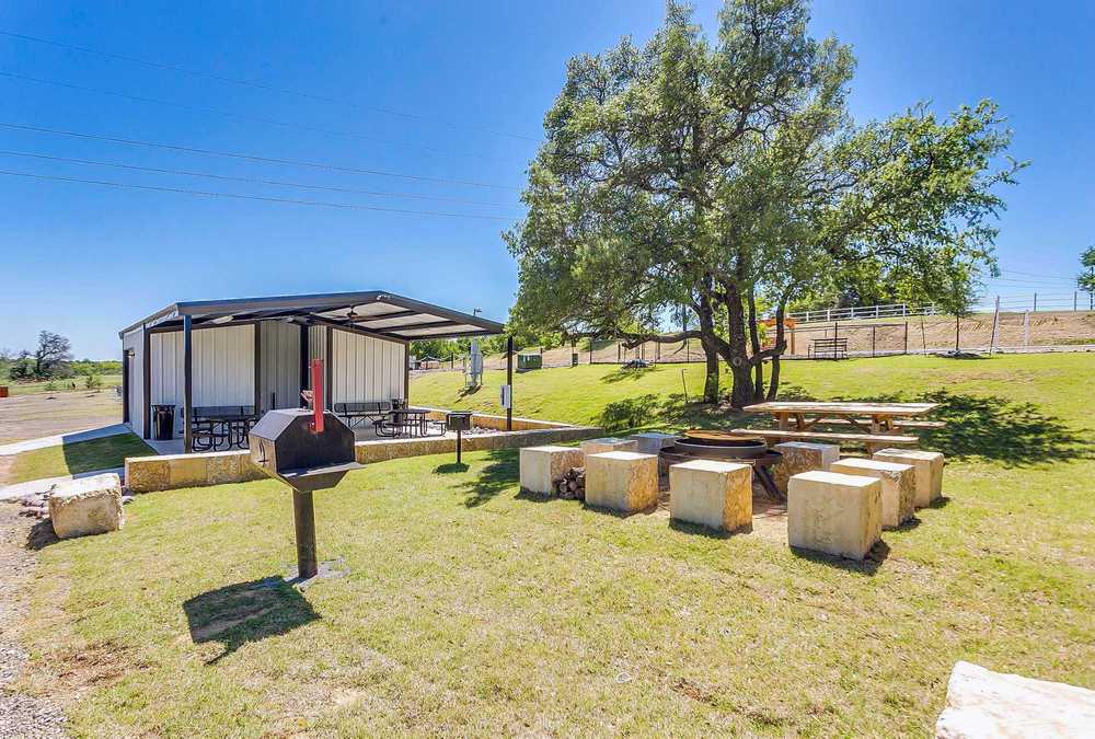 Lonestar 23 RV & Storage - Photo 3