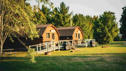 Deluxe Cabin — image 1 of 4