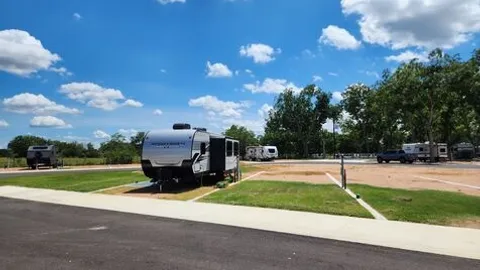 Pull-Through Full Hookup RV Site — image 1 of 8