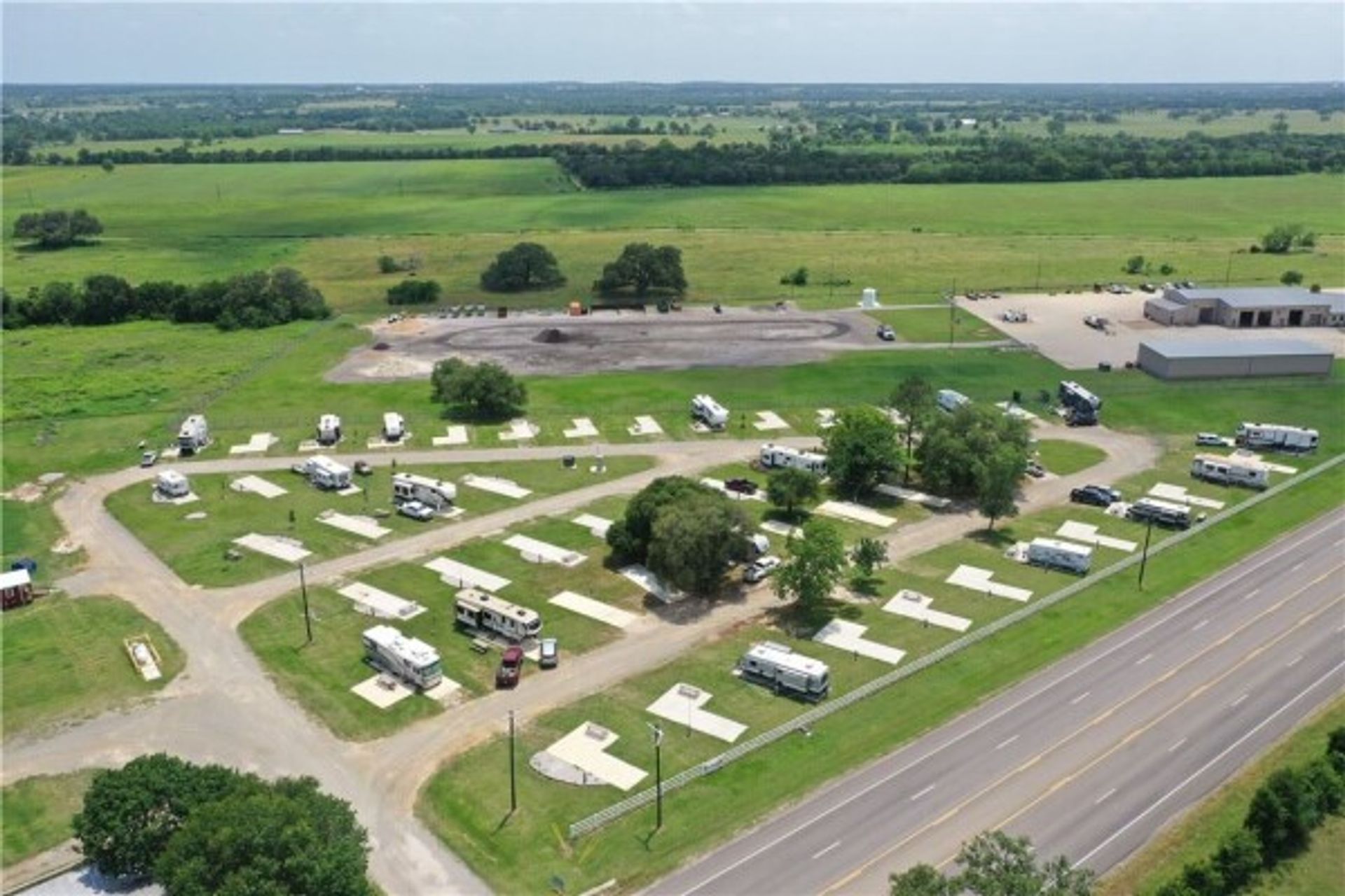 Elm Creek RV Park, Lincoln, Texas