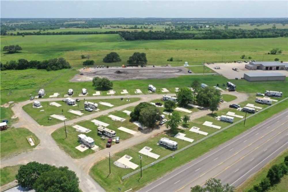 Elm Creek RV Park, Lincoln, Texas - Main Photo