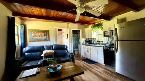 Deluxe Cabin — image 5 of 5