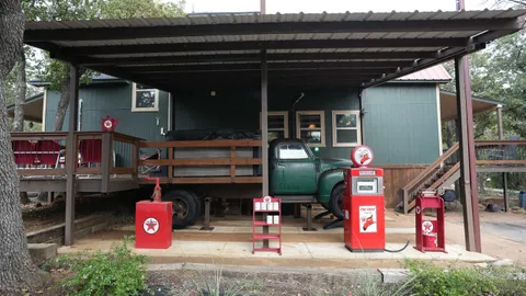 Owner's Cabin — image 1 of 13