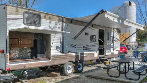 RV Rentals - RV 70 Papa's Hideaway — image 1 of 16