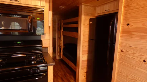 Lazy Bear Cottage — image 2 of 13
