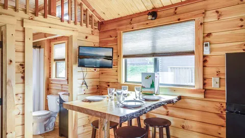 Ridge View Bungalow — image 2 of 11