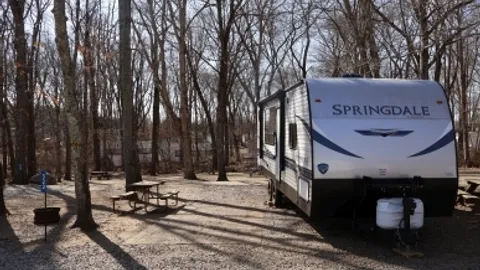 Full Hookup Pull-through RV Site — image 14 of 14