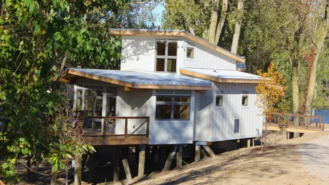 Bald Eagle Treehouse — image 1 of 10