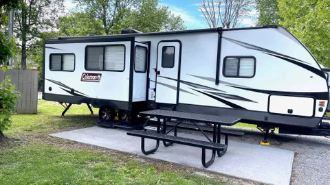 RV Rentals - RV 02 Bear Tracks — image 13 of 13