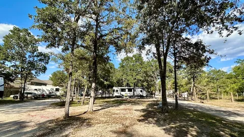 Deluxe Shaded Back-In RV Site — image 2 of 3