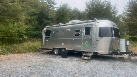 Premium Back-In Full Hookup 30/50 Amp RV Site — image 7 of 7