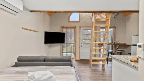 Cabin on the Hill Rental — image 2 of 6