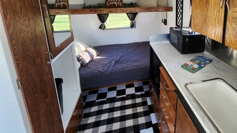 Betty - Vintage Camper — image 13 of 13