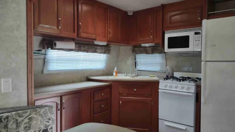 Camper Rental Shower House Site 19 — image 2 of 4
