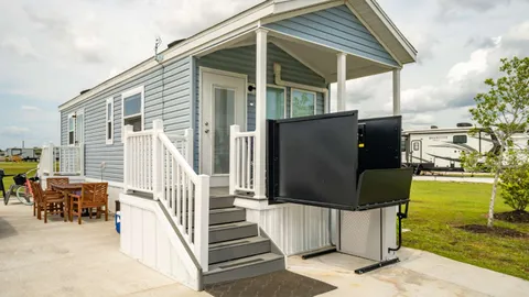 Standard Vacation Rental (AO) — image 1 of 2