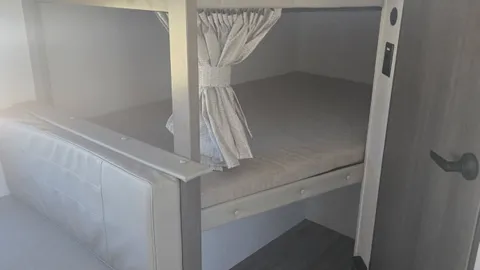 RV Rental-R1 — image 2 of 6
