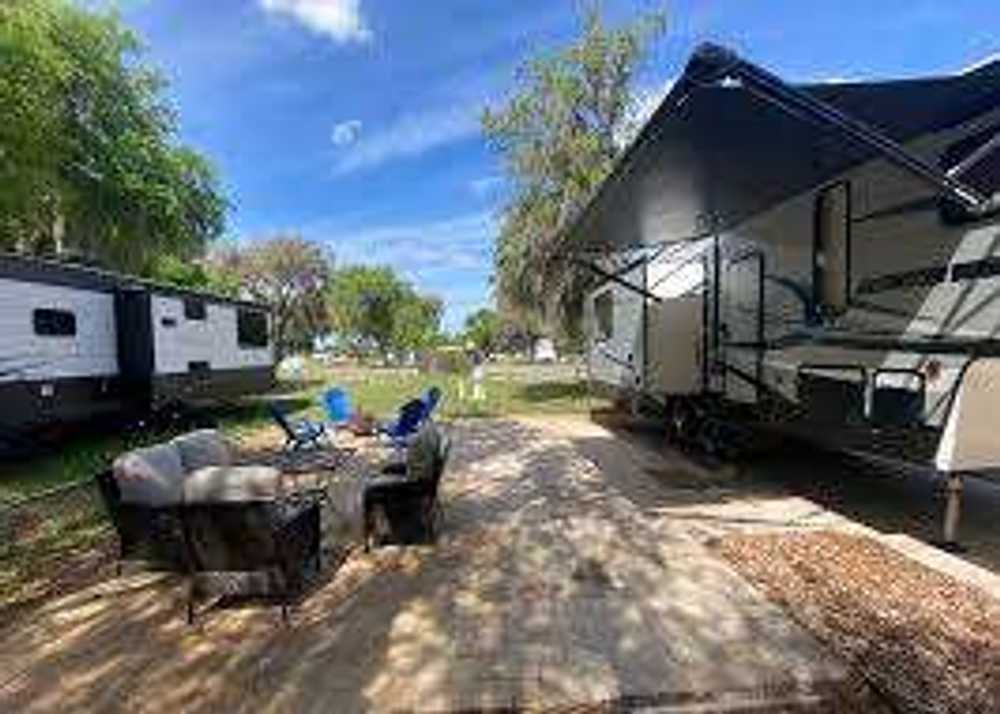 Lake Oklawaha Resort - Fort McCoy, FL - Photo 5