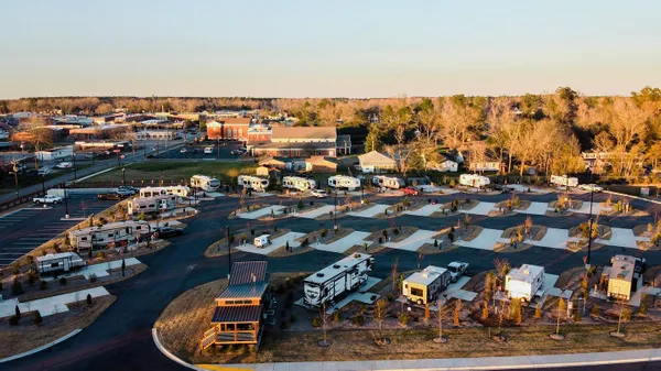 CrossRoads Coach Resort at the ROB campground