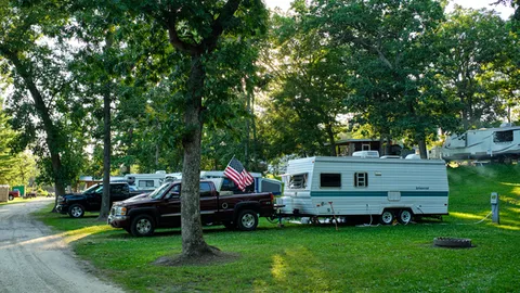 30 Amp Back-In W/E RV Site — image 2 of 2