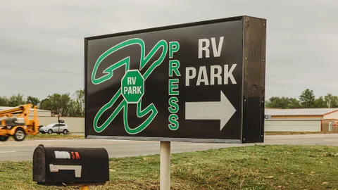 30/50 Amp Standard Pull-Through RV Site — image 2 of 4